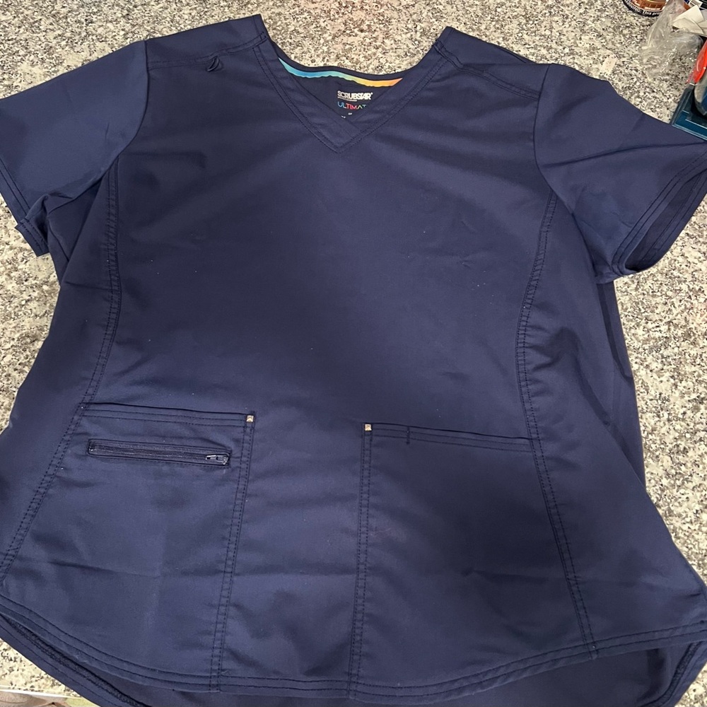 Scrub top